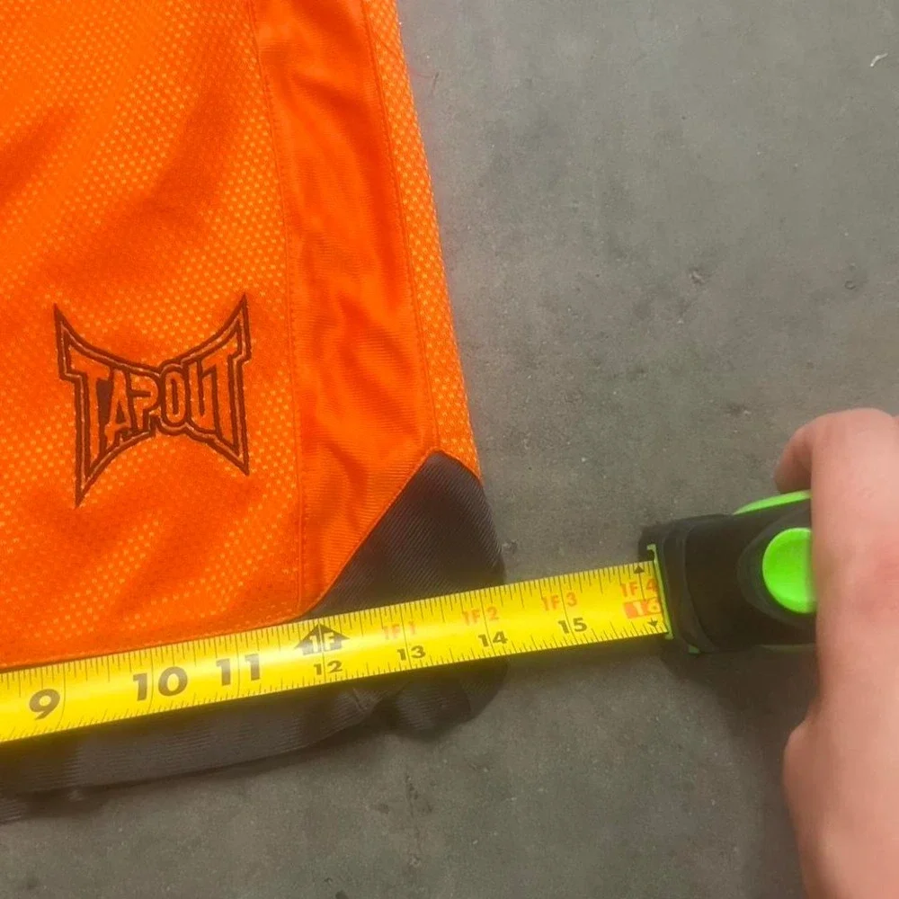 Vintage Y2K loose fit Tapout Mens‎ orange shorts skater